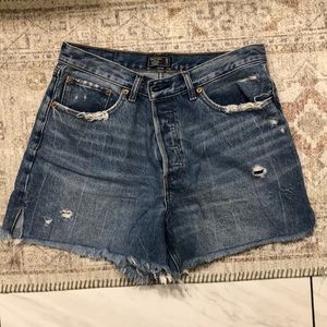 Abercrombie 4” high rise denim short